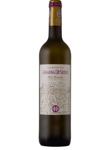 Вино защищенного наименования места происхождения, категории Д.О., региона Риас Байшас, белое сухое "Альбариньо Абадиа до Сейшо"